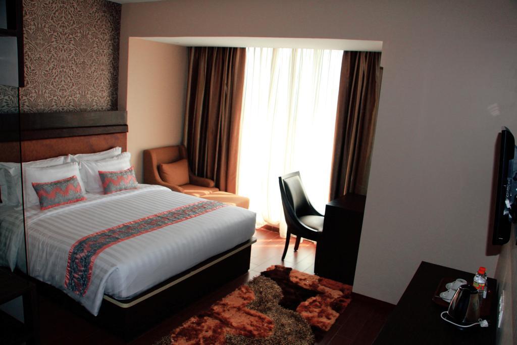 The Belagri Hotel And Convention Sorong Room photo