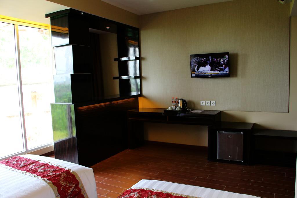 The Belagri Hotel And Convention Sorong Room photo